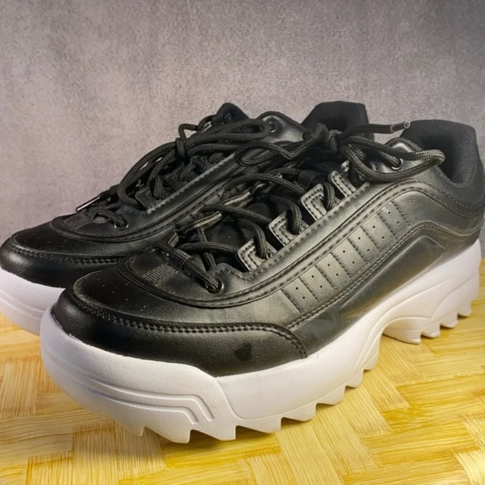 Avia Platform Shoes Women’s Size 10 Lace‎ Up No Insoles Color  Black-White